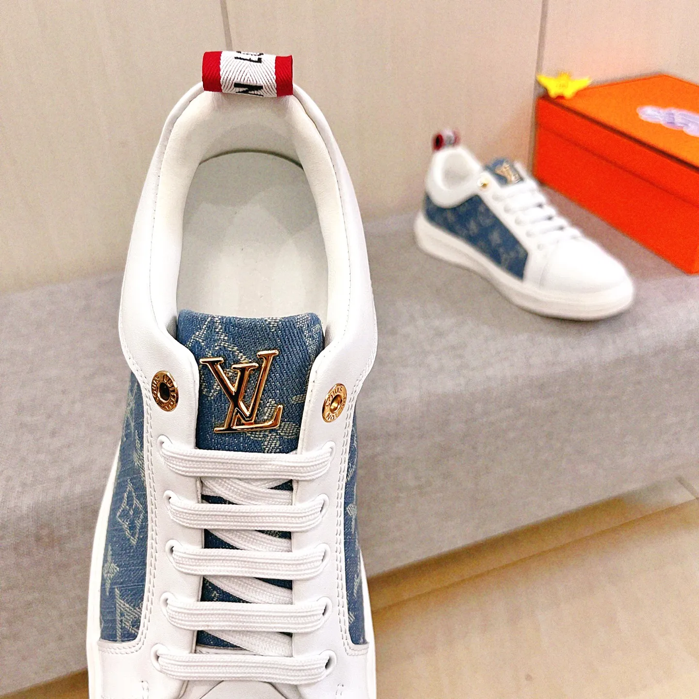 🚘🚘Factory batch 400💰[LV]🔥Louis Vuitton, high-end men's shoes brand, official website 1:1 latest masterpiece: the upper is made of first-layer cowhide imported from Italy with a comfortable and breathable lining➕original non-slip and wear-resistant outsole🔥, making walking more convenient and comfortable! An exclusive new model, a stunning work, a beautiful 1:1 replica [color] compared to the official quality! Create a fashionable personality to set off your uniqueness! A must-have for trendy men! Classic🔥Size: 38-44 Color: 🔥Multiple colors available🔥